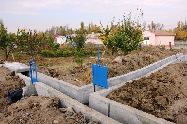 Iğdır’da Toprak kanallar betonarme kanallara dönüştürülerek daha verimli bir hale getiriliyor"